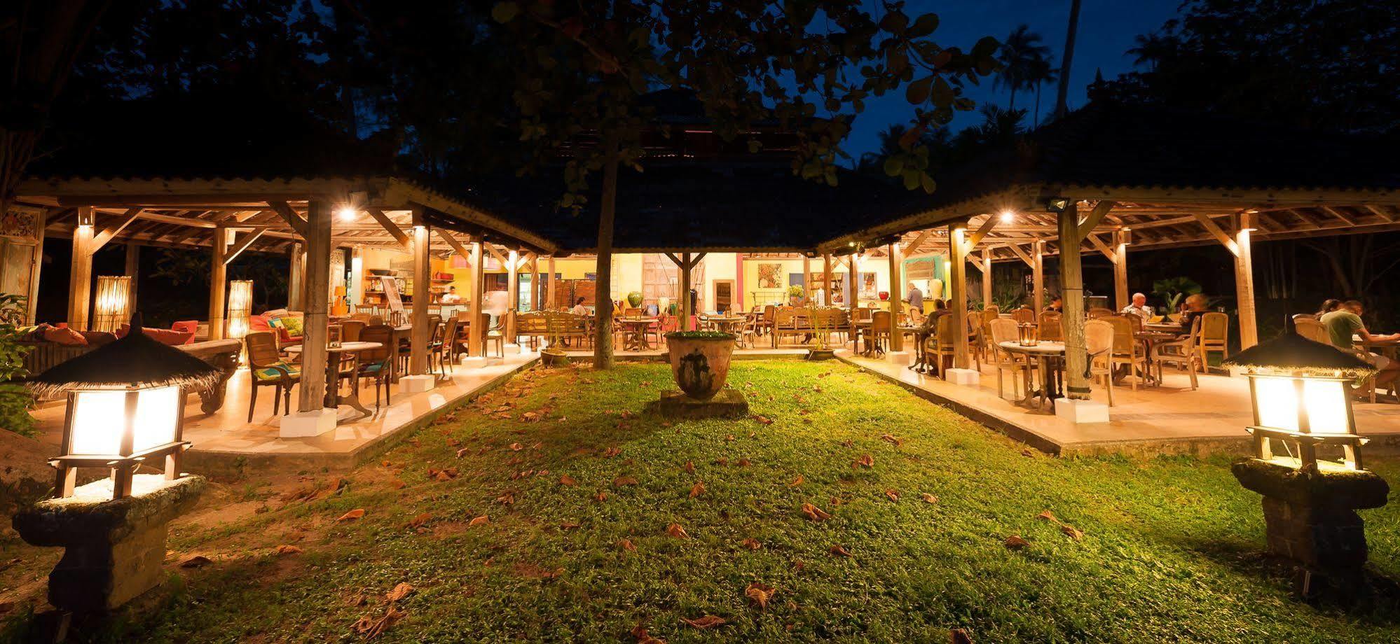 Bon Ton Antique Wooden Villas Пантай Ченанг Екстериор снимка